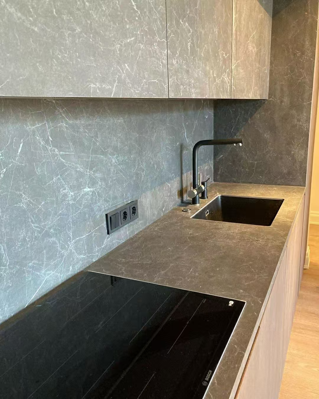 黑白根案例展示